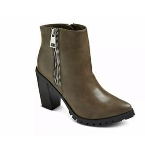 Mossimo Taupe Side Zipper Block Heel Pointy Toe Ankle Booties